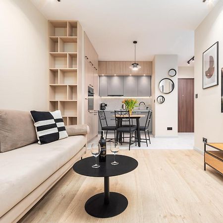 Bg Premium Apartments Mennica Residence وارسو المظهر الخارجي الصورة
