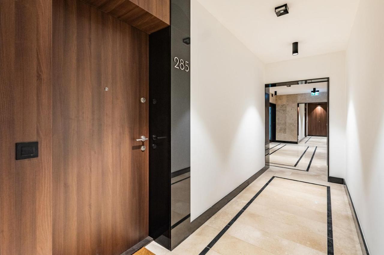 Bg Premium Apartments Mennica Residence وارسو المظهر الخارجي الصورة