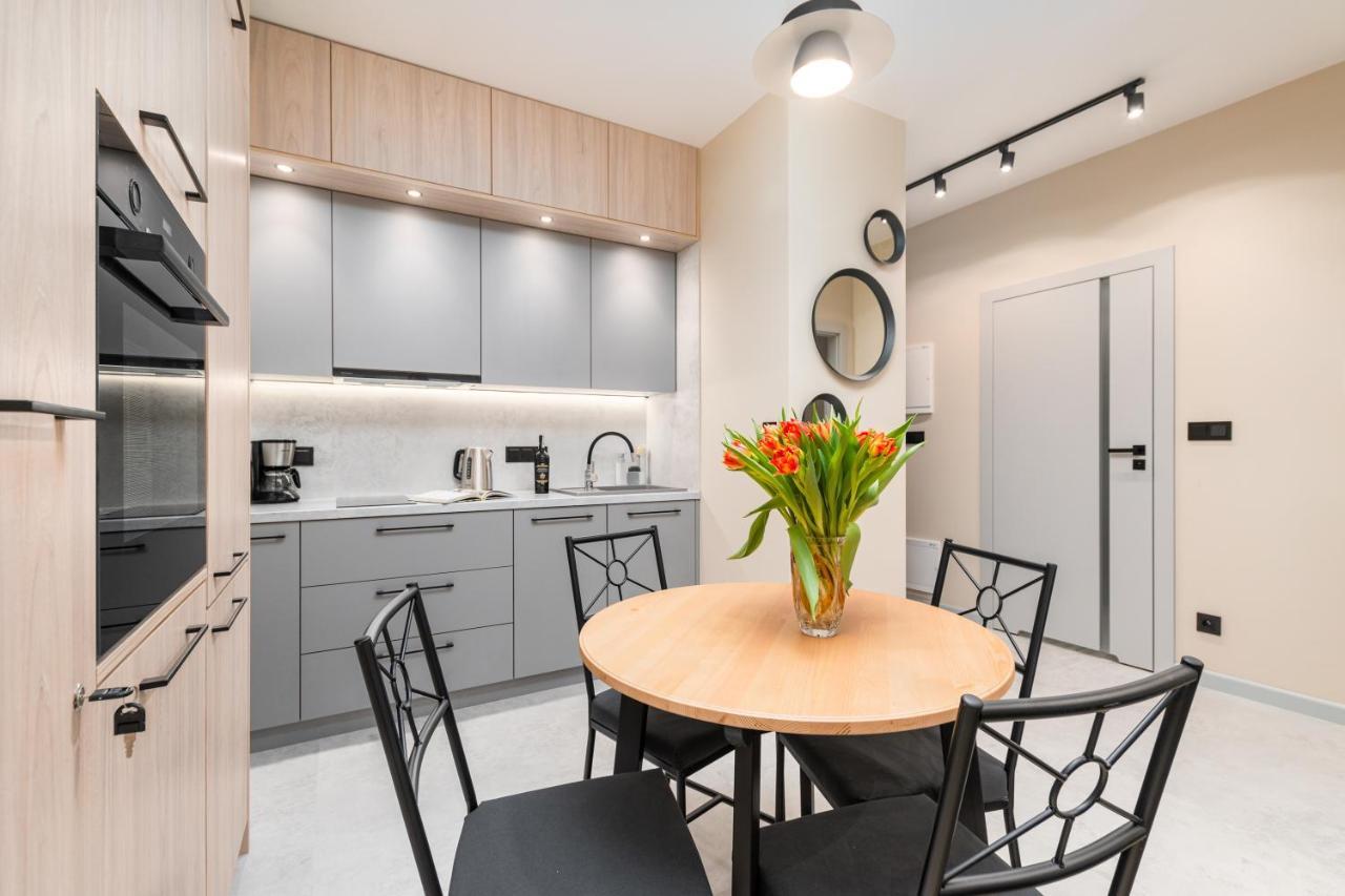 Bg Premium Apartments Mennica Residence وارسو المظهر الخارجي الصورة