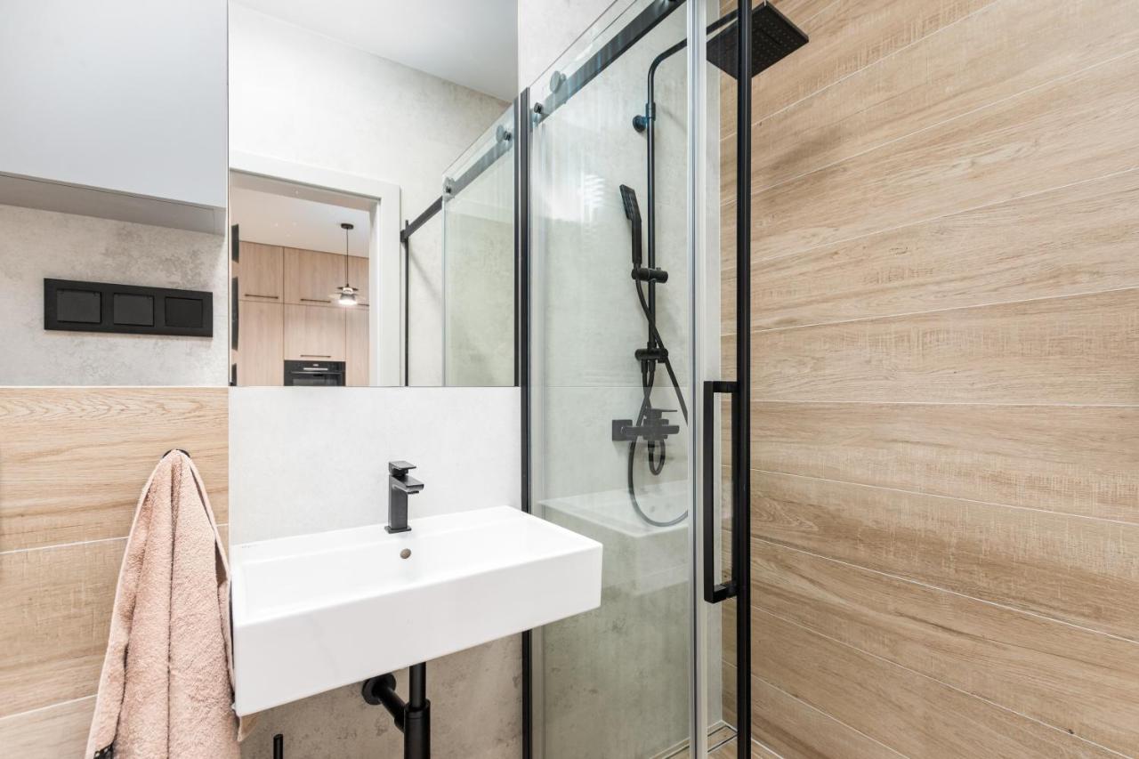 Bg Premium Apartments Mennica Residence وارسو المظهر الخارجي الصورة